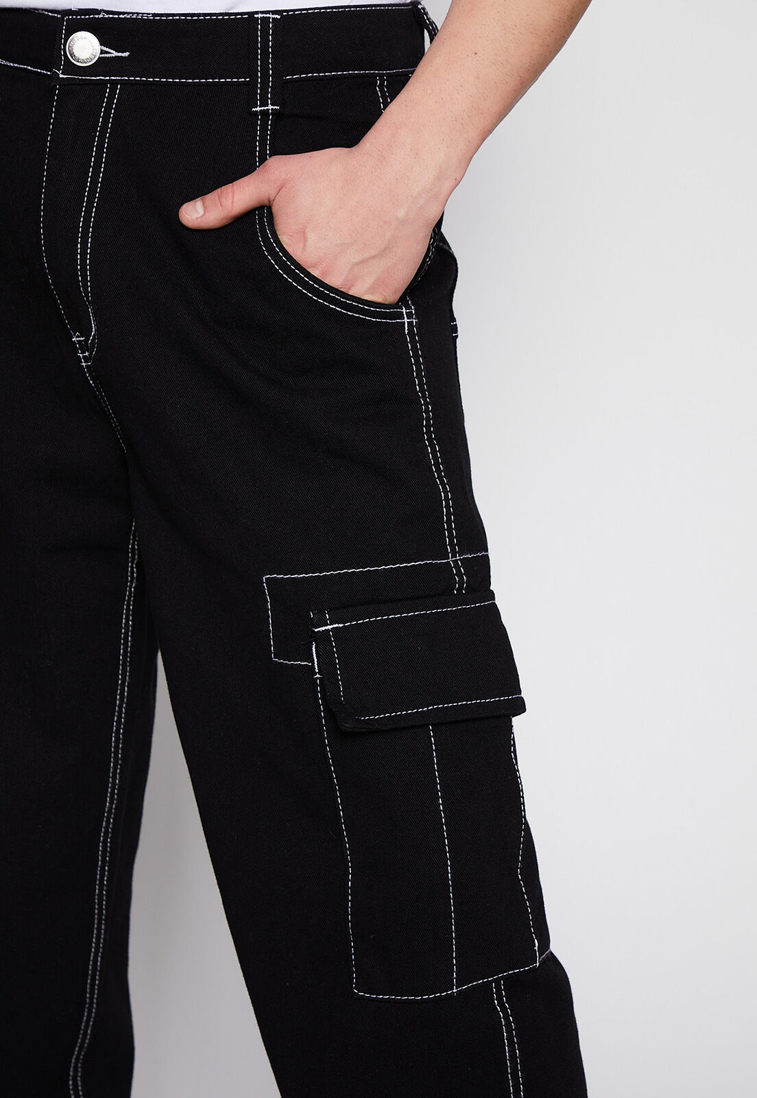Jeans Cargo Constraste Negro Family Shop
