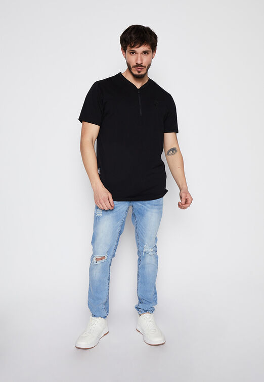 Polera Cuello Redondo Con Cierre Negro Family Shop