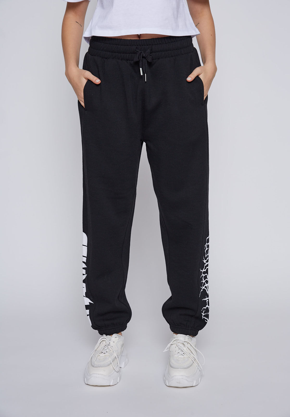 PANTALON BUZO MUJER CON PUNOS ELECTRIC NEGRO