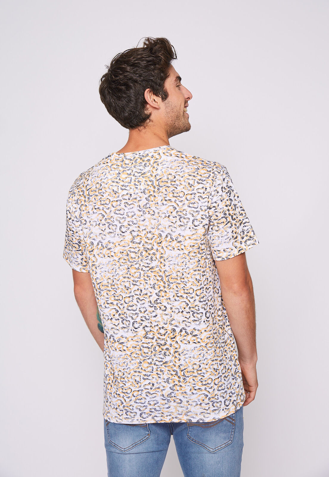 Polera animal print sale hombre
