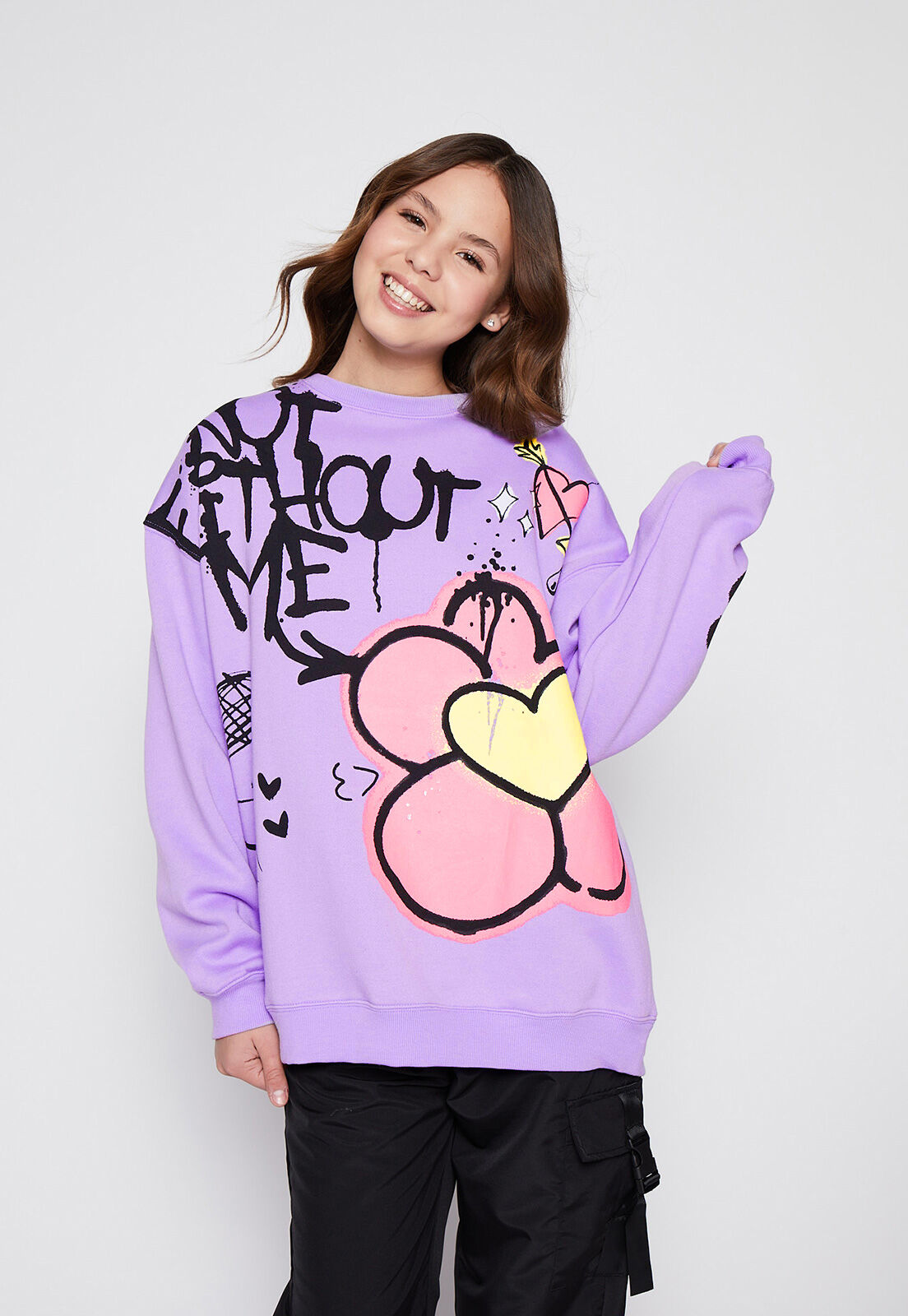 Poleron Sin Manga Oversize Graffiti Morado Family Shop