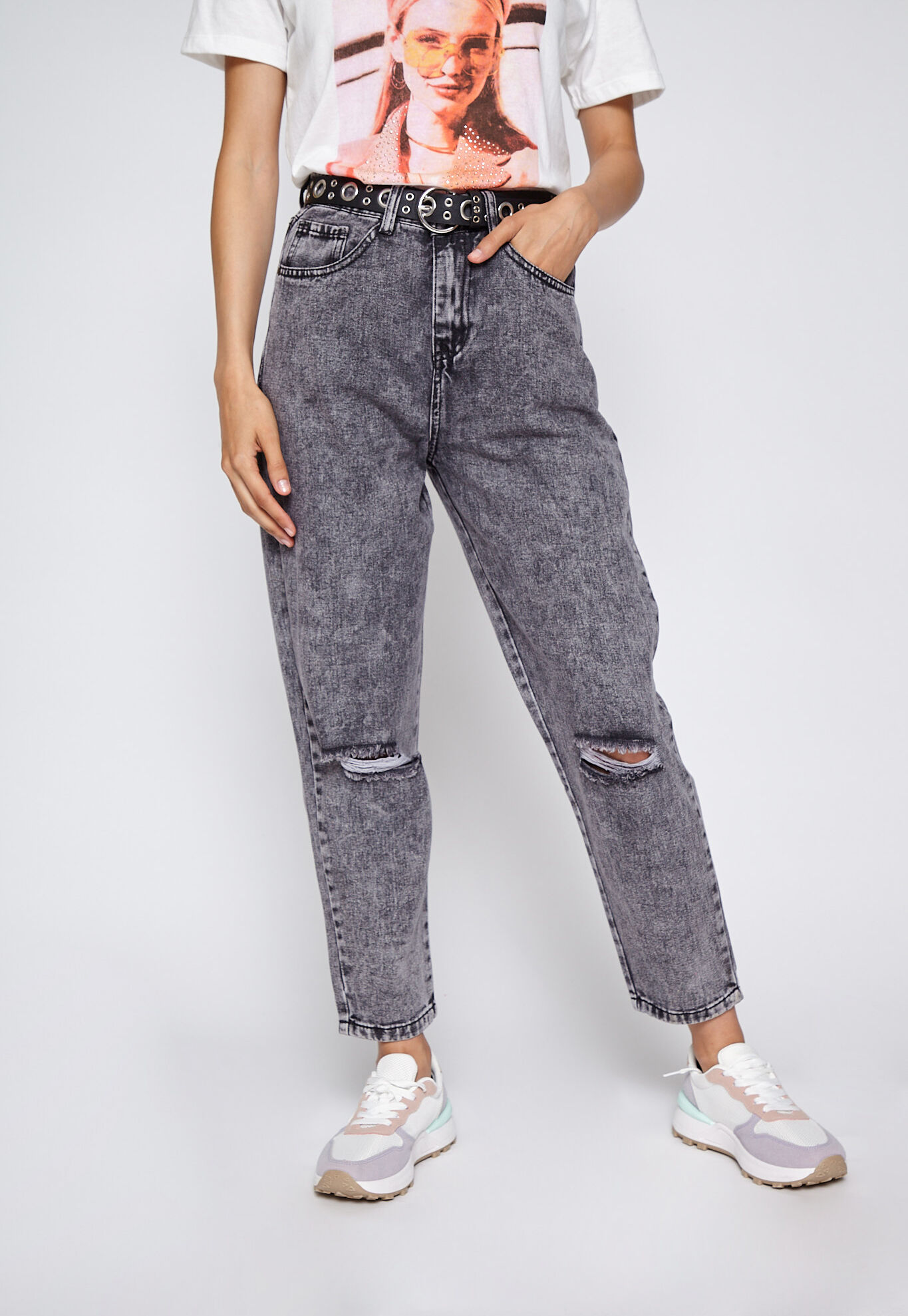 Pantalon mom hotsell gris