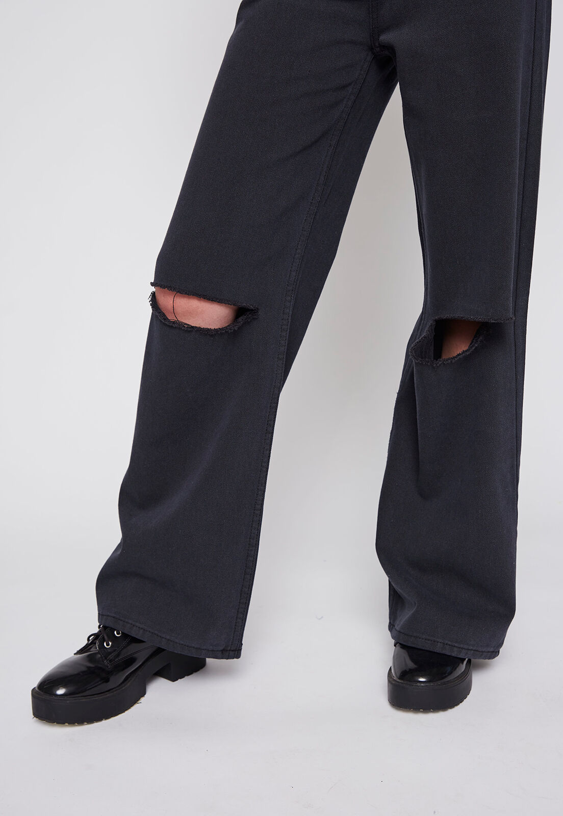 Jeans Wide Leg Roto Rodilla Negro Family Shop