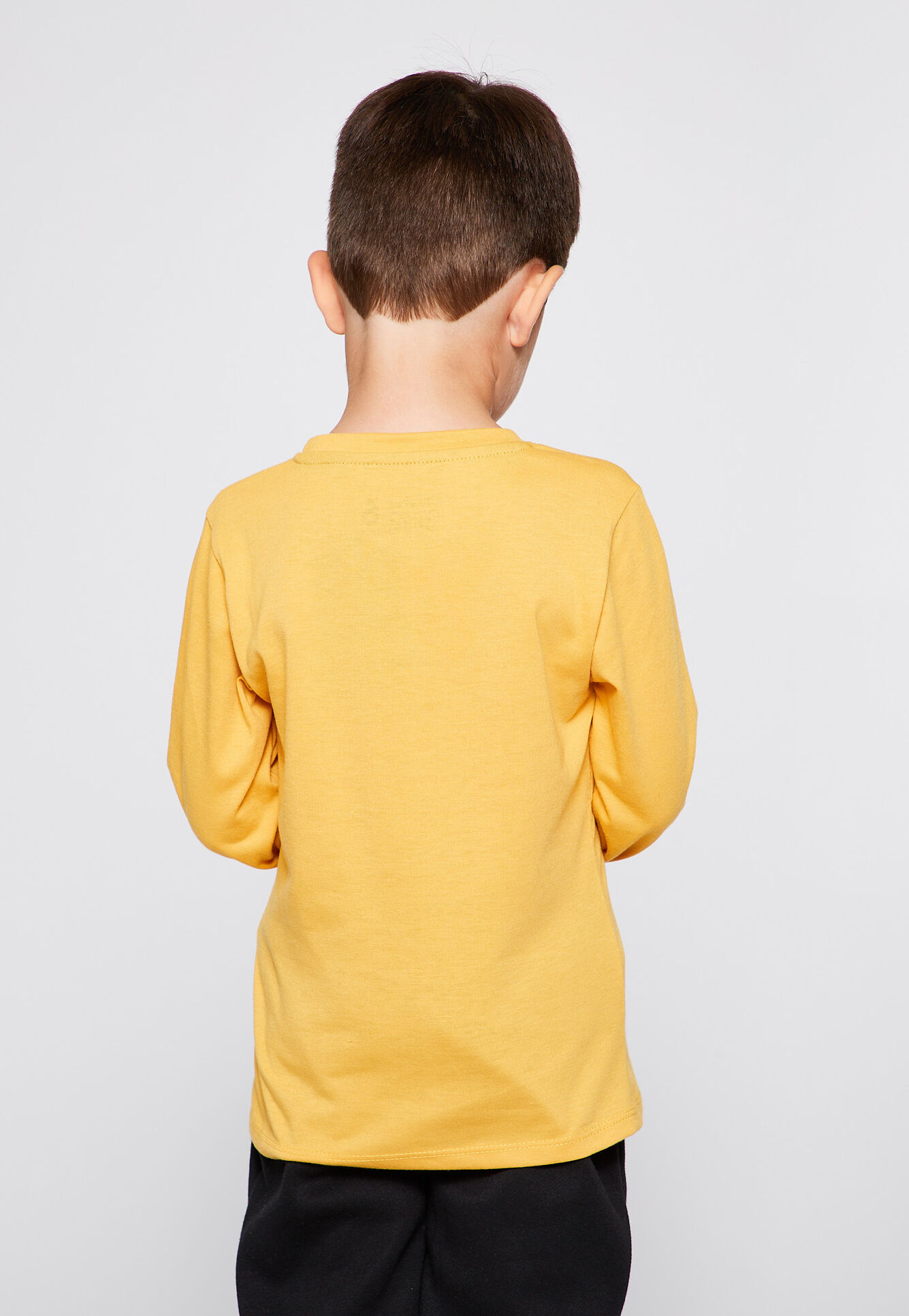 Polera Manga Larga Estampada Amarillo Family Shop