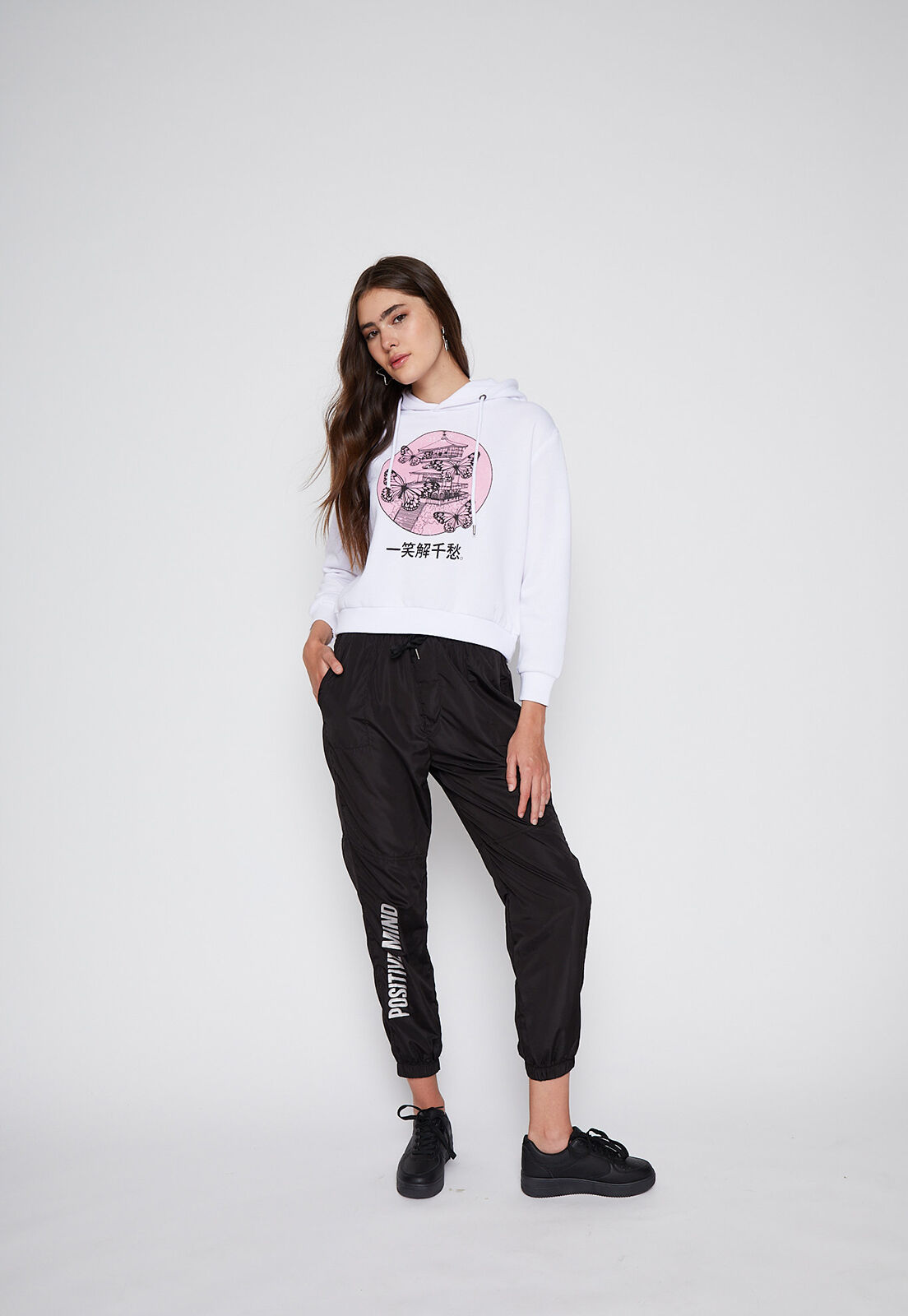 Pantalon buzo negro hotsell mujer