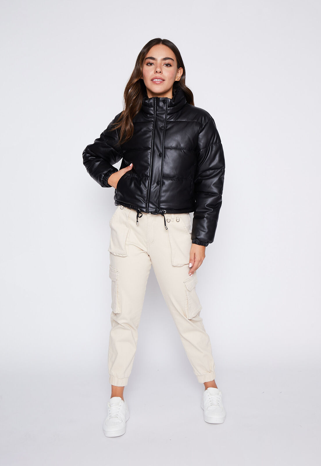 Parka Mujer Negro Ecocuero Corta Family Shop